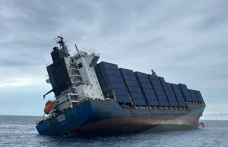 Le capitaine du porte-conteneurs échouée à Kaohsiung visé par une interdiction de sortie du territoire