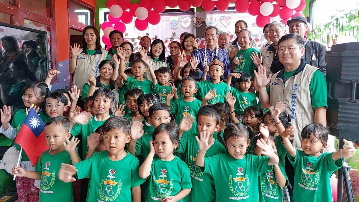 Cinq jardins d’enfants reconstruits suite au séisme de Cianjur grâce à l'aide de Taïwan