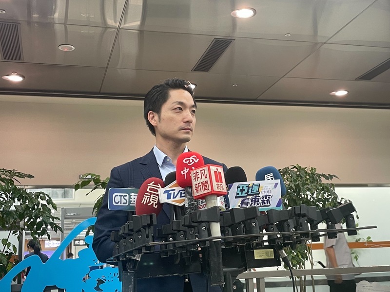 Le maire de Taipei Chiang Wan-an conclut sa visite à Shanghaï