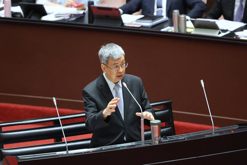 Discours du Premier ministre Chen Chien-jen devant le Yuan législatif
