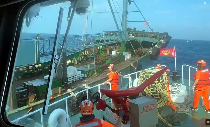 Arrestation de 17 pêcheurs d’un navire chinois après une collision avec un bateau des garde-côtes taïwanais