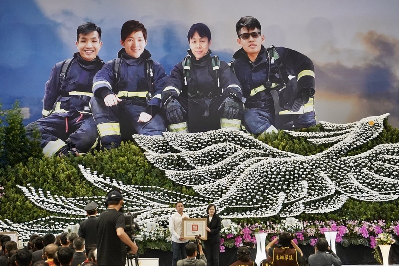 Six personnes accusées dans le cadre de l’incendie mortel de Mingyang international à Pingtung