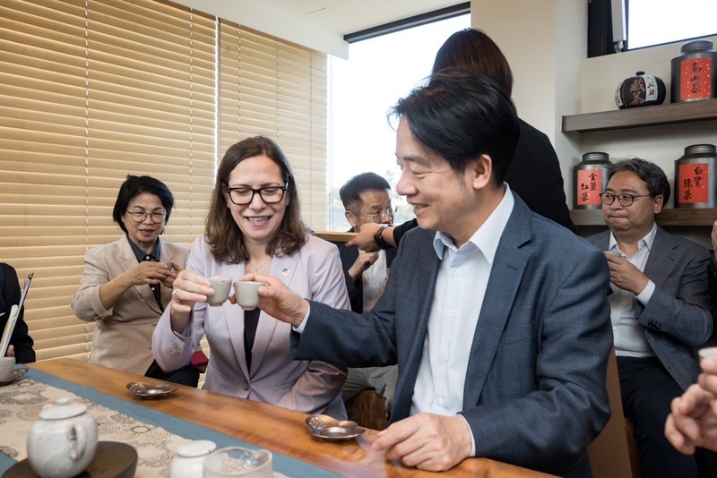 La présidente de l'Institut Américain à Taïwan en visite à Taïwan
