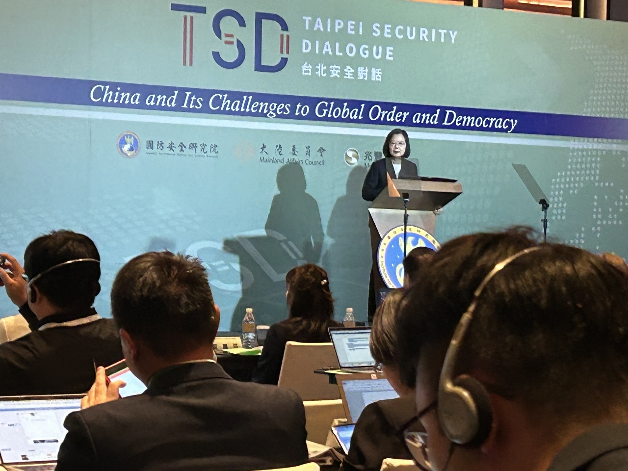 Tsai Ing-wen appelle à « dissuader les agresseurs éventuels »