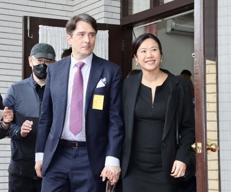 La Commission centrale des élections émet des doutes sur la conformité des déclarations financières de Cynthia Wu