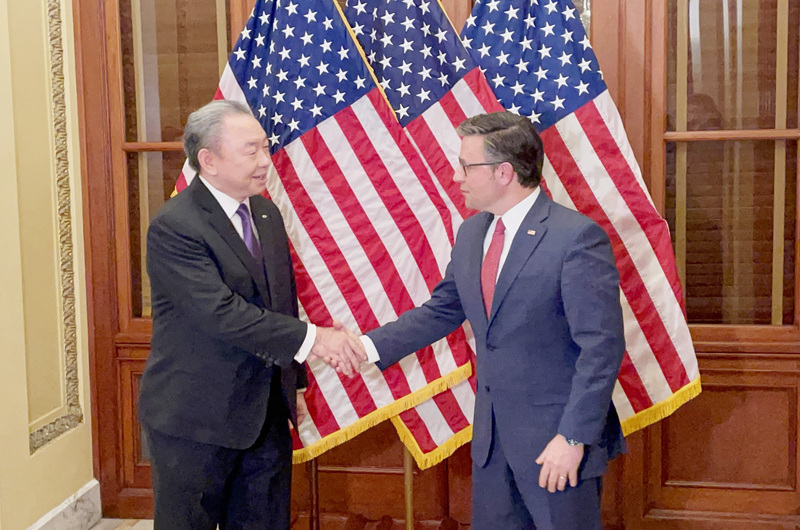 Le représentant de Taïwan à Washington rend visite au président de la Chambre des représentants américaine