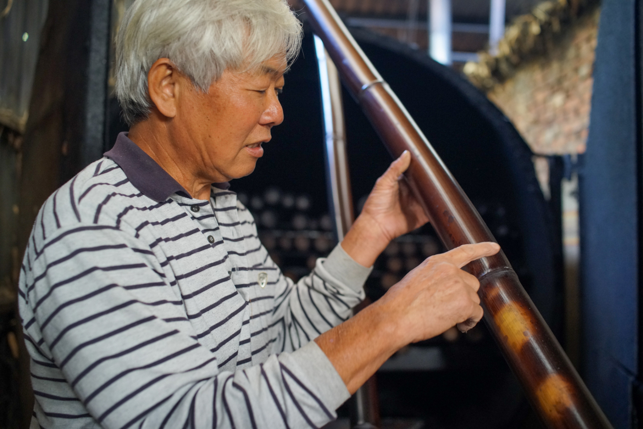 Dans l'atelier de Liu Chao-ming, maître-artisan bambou