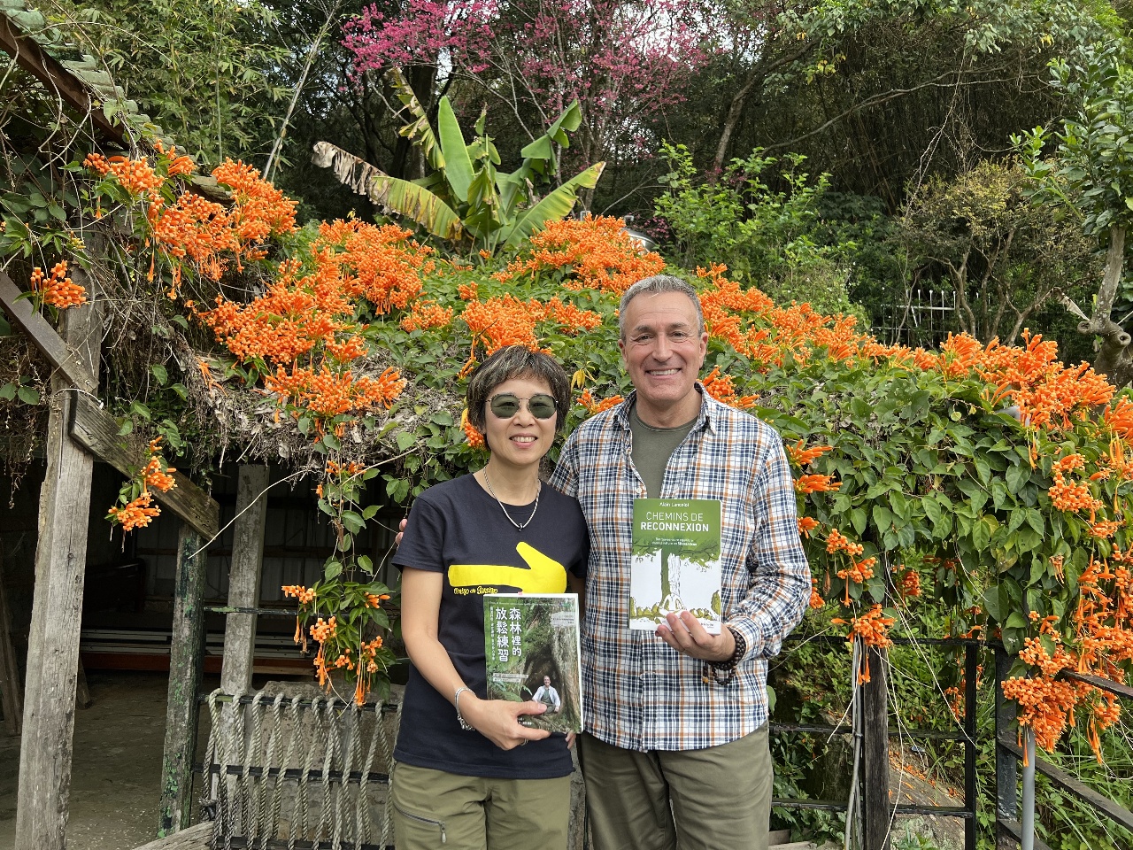 Alain Lancelot et Zi, traductrice de son ouvrage, Chemins de Reconnexion (photo : Sasa)