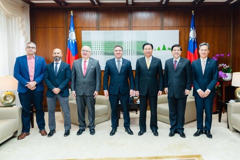 Taïwan accueille le ministre des technologies du Paraguay