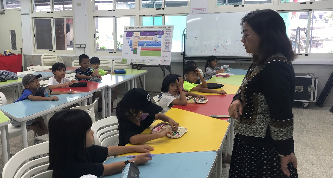 Cours de langue paiwan à l'école Vusam (photo Rti)