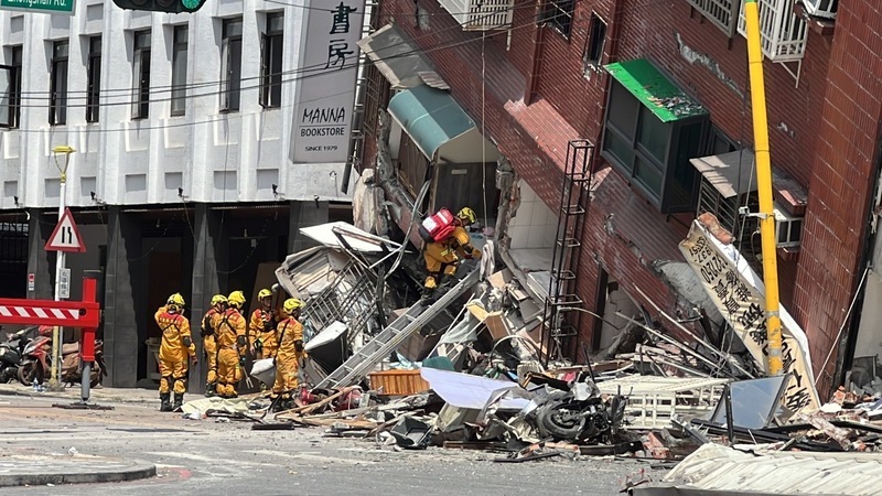 Les efforts de secours se poursuivent