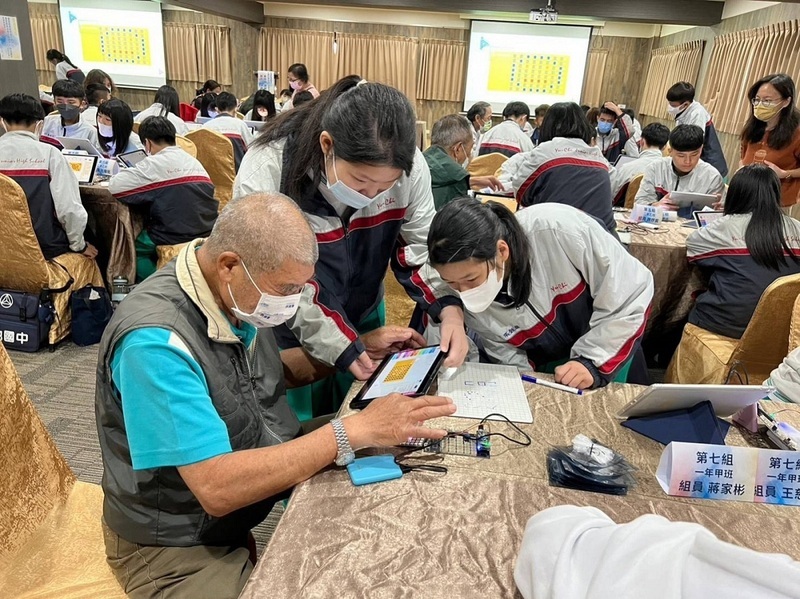 Les seniors taïwanais de plus en plus connectés
