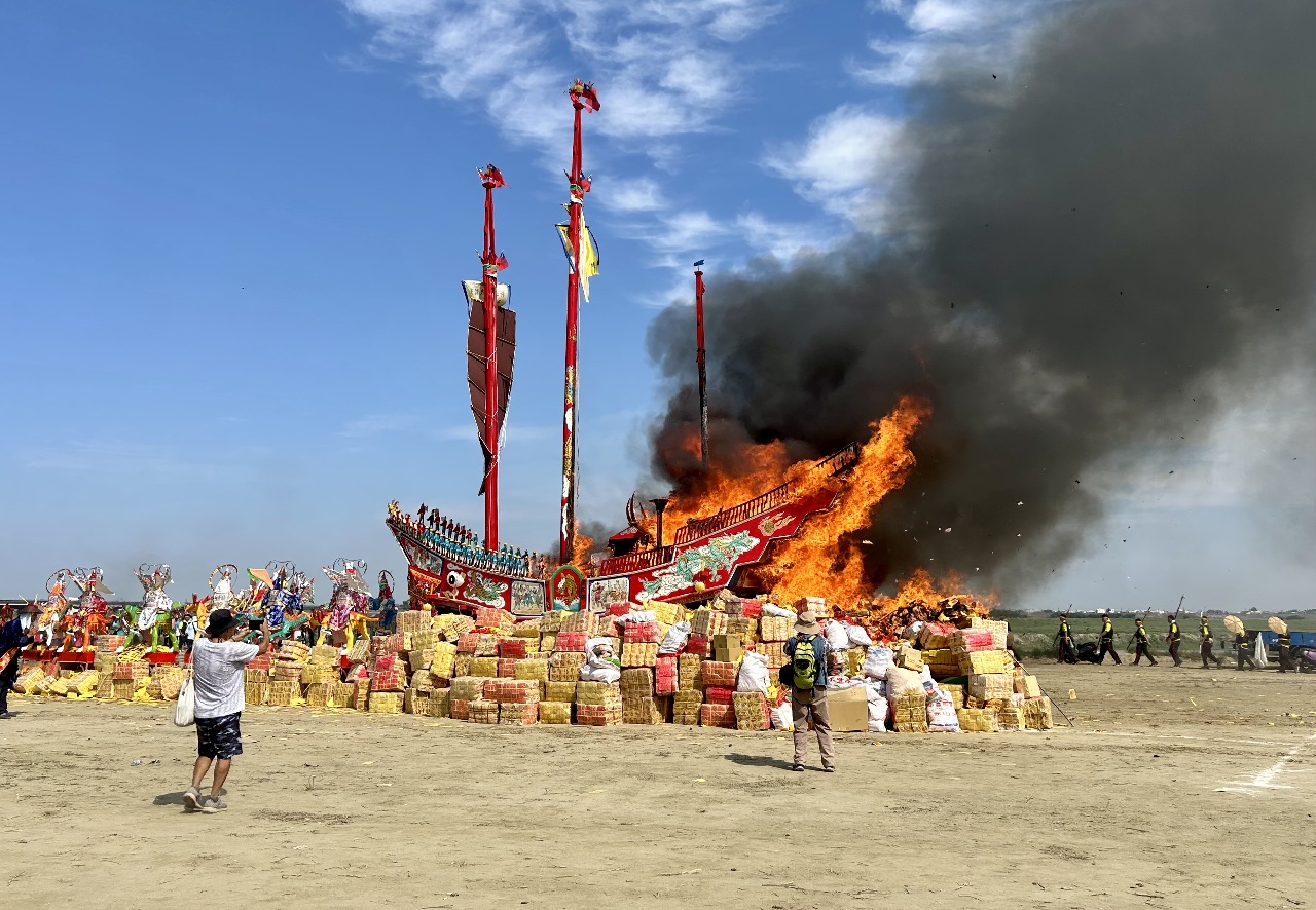 À Anding, le Temple Changxing renvoie les Rois des épidémies dans leur Bateau Royal (Image : Lisa Duffaud)