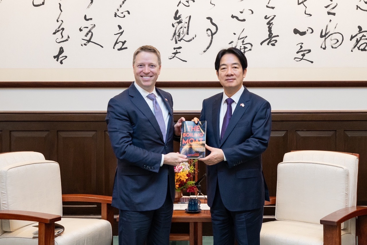 Une délégation américaine menée par Matthew Pottinger reçue par le président Lai Ching-te