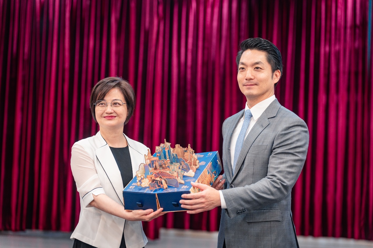 Le maire de Taipei Chiang Wan-an rencontre la directrice du Bureau des affaires taïwanaises de Shanghai