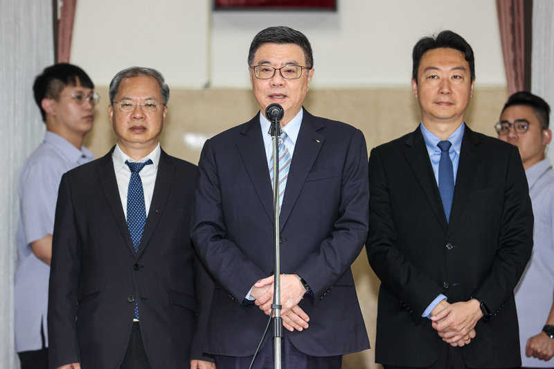 Survol de Kinmen et Matsu par des avions civils chinois : le Premier ministre se veut rassurant