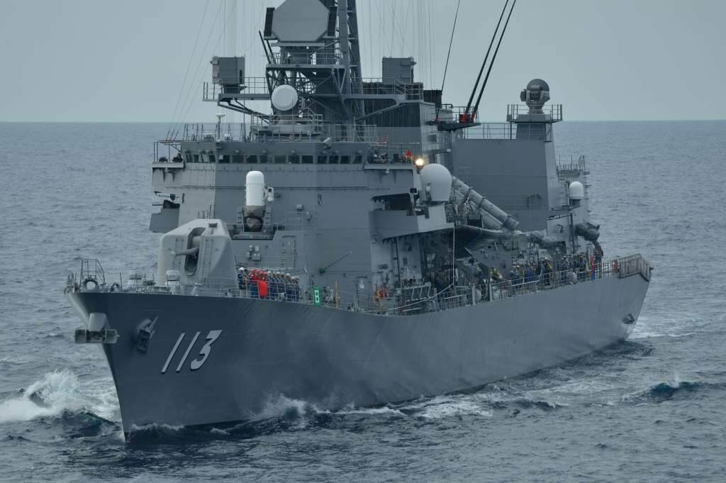 Un navire militaire japonais passe pour la première fois dans le détroit de Taïwan