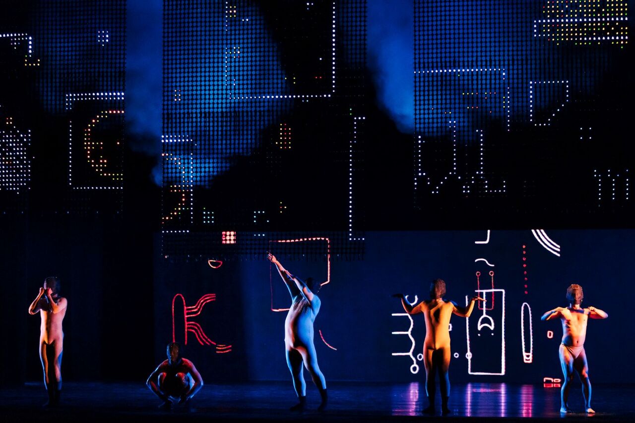 A Paris, le Théâtre Chaillot propose des spectacles de la troupe taïwanaise Bulareyaung ainsi que toute une série d'activités culturelles