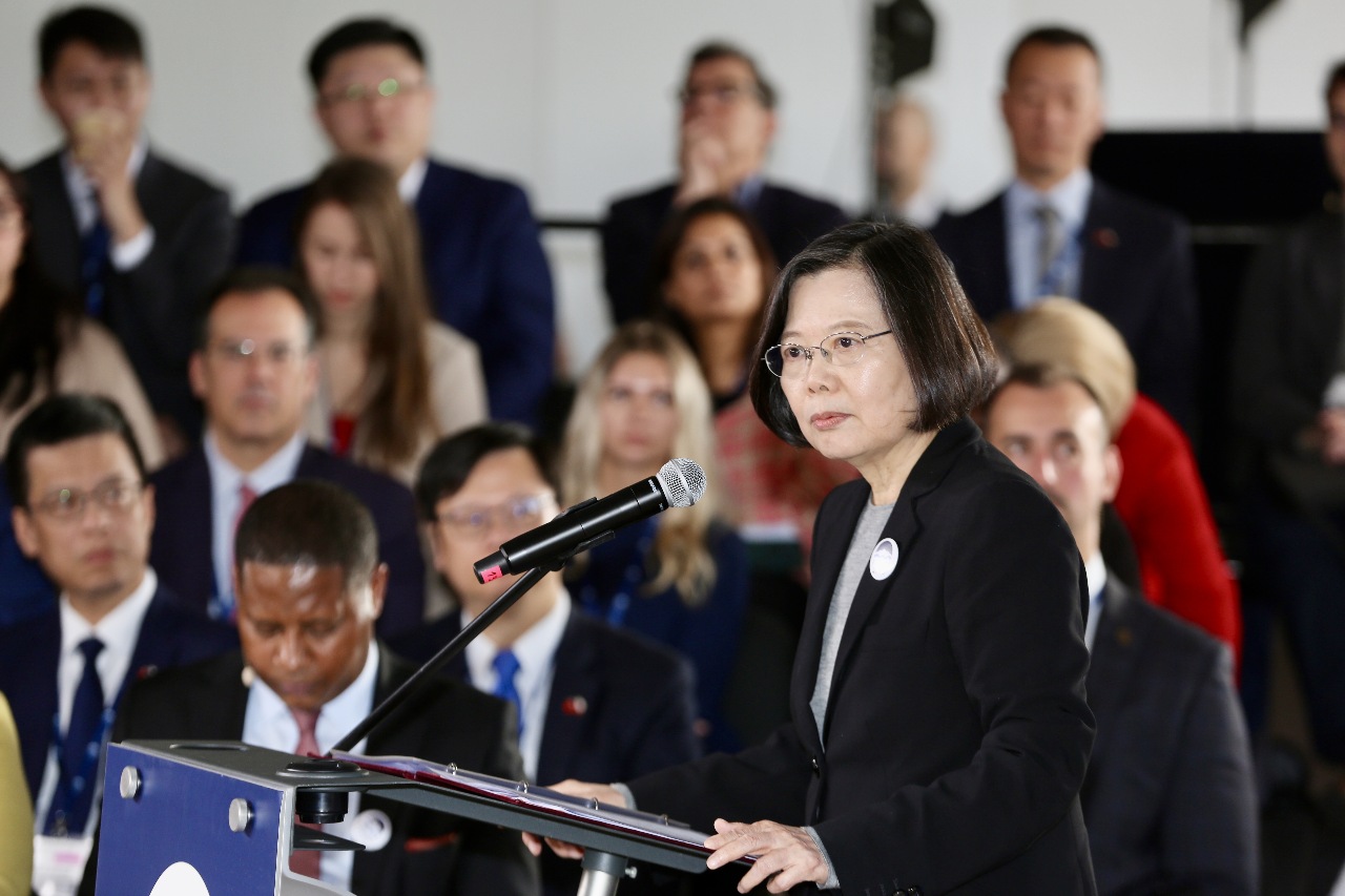 Forum 2000 : Tsai Ing-wen met l’accent sur l’inaliénabilité de la démocratie
