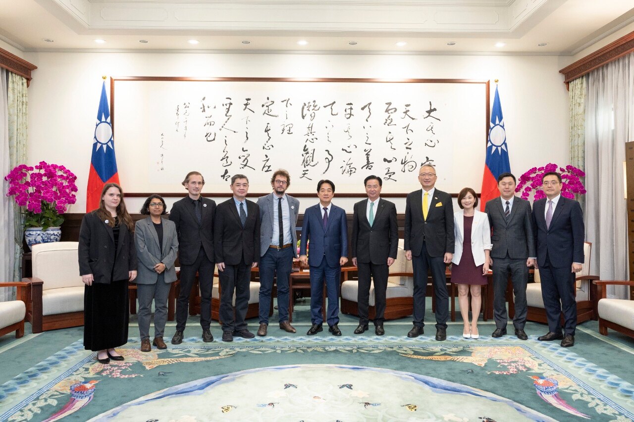 Une délégation de l'ONG Reporters sans frontières (RSF) menée par son directeur général Thibaut Bruttin a été reçue au palais présidentiel à Taipei par le président Lai Ching-te (賴清德) hier après-midi (Image : compte Flickr du Palais présidentiel)