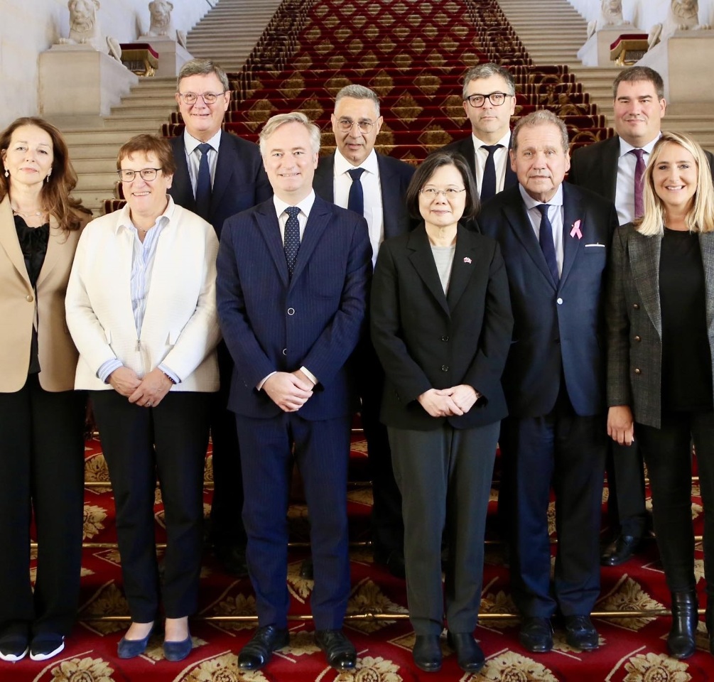 Tsai Ing-wen en France: rencontre avec les sénateurs et discours au MEDEF