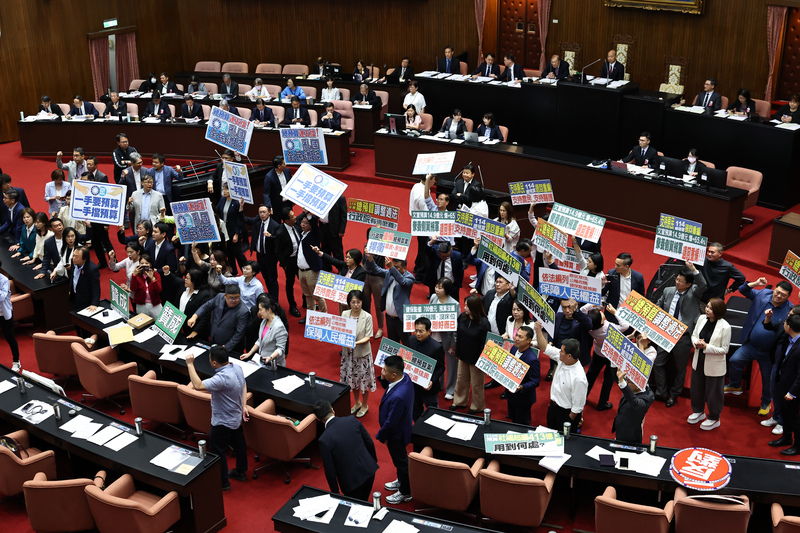 Une demande d’interprétation de la Constitution pas exclue pour débloquer le budget général 2025