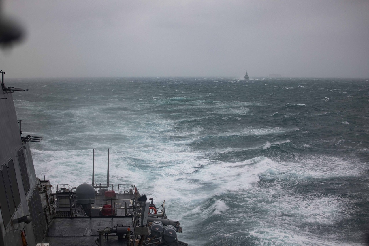 Deux navires militaires américain et canadien traversent le détroit de Taïwan
