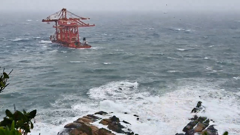 Le navire abandonné au large de Yehliu sera remorqué ce soir