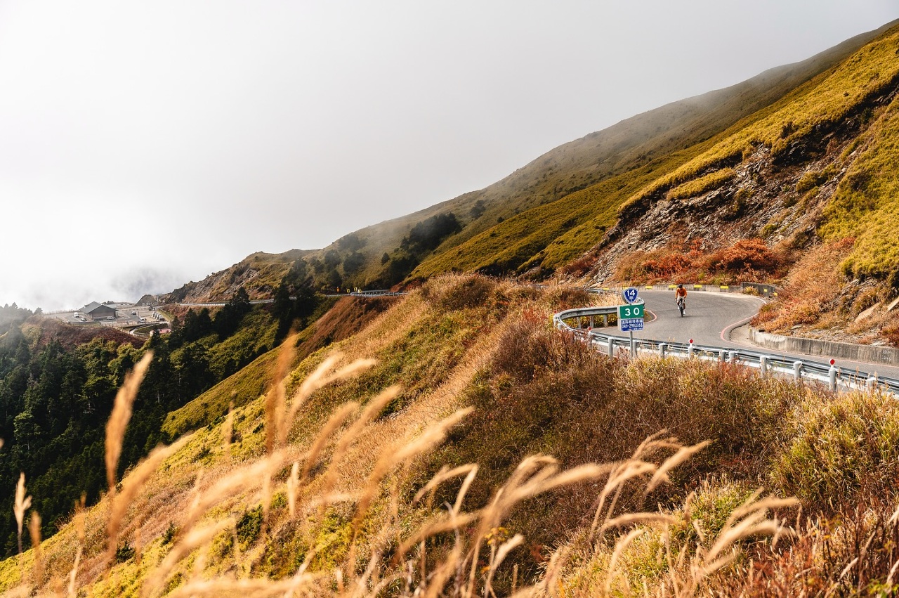 OEPAT: une course cycliste pas comme les autres, un train de luxe et le hackhaton présidentiel 2024