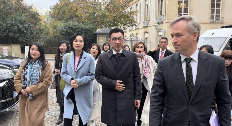 Le vice-président du Parlement Johnny Chiang arrive en France