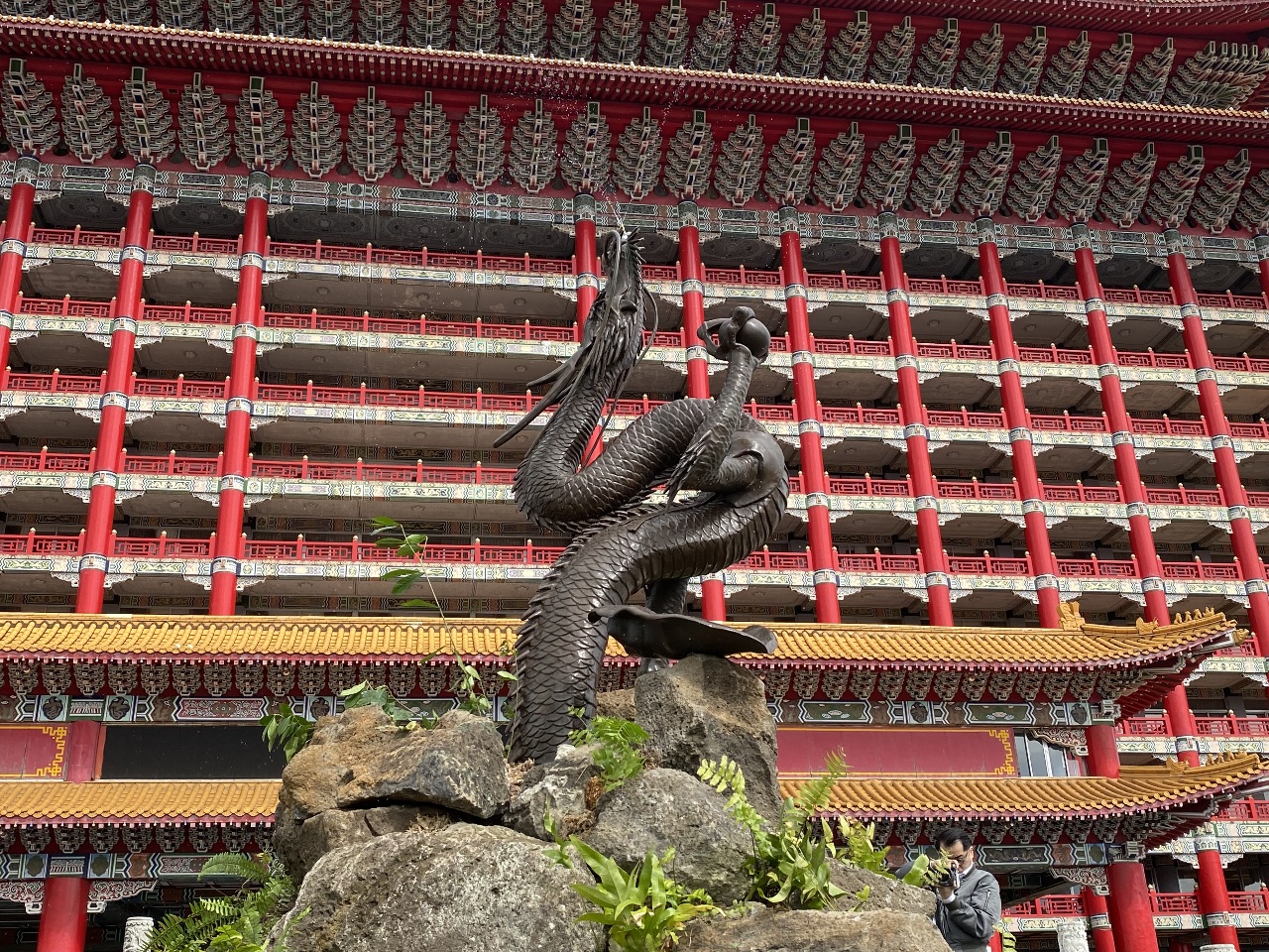 Désormais deux dragons au Grand Hôtel