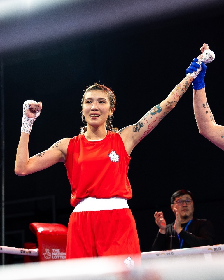 Huang Hsiao-wen décroche une médaille d’or à la coupe du monde de la boxe