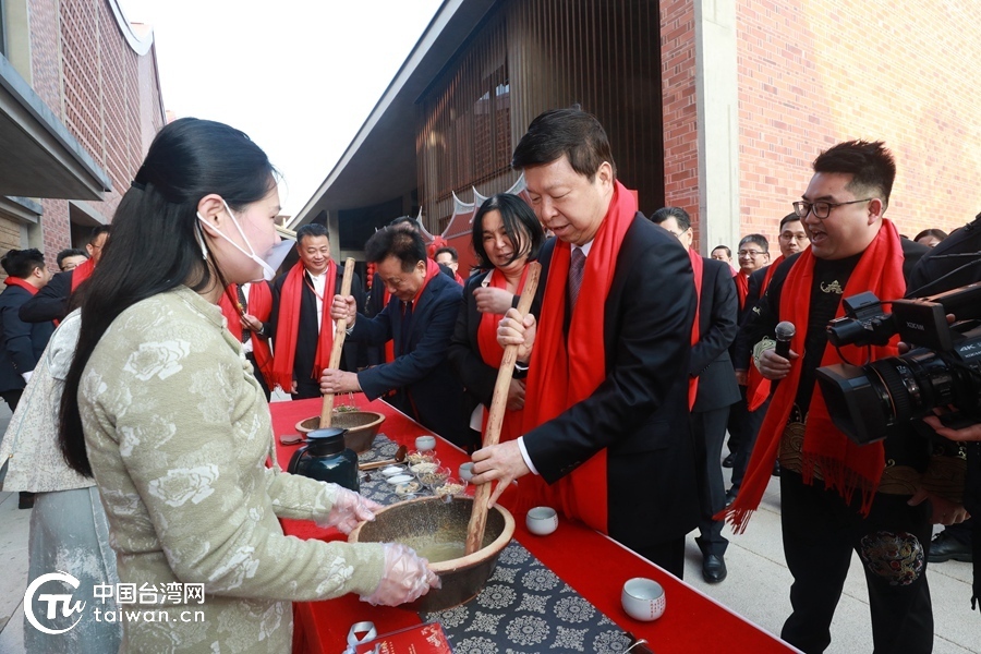 Le chef des affaires taïwanaises du PCC assiste aux célébrations du Nouvel An lunaire des Taïwanais à Xiamen et Shenzhen