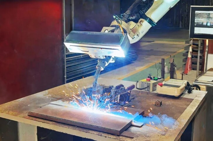 Percée majeure dans l’automatisation du soudage grâce à un bras robotisé IA développé par l’ITRI