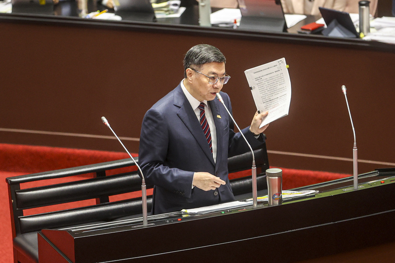Le Premier ministre reconnaît l’impossibilité de faire passer le budget de la défense à 10 % du PIB