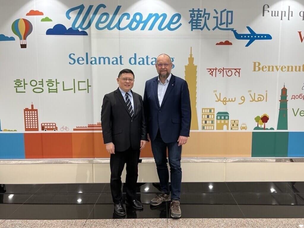 Le vice-président du Parlement tchèque en visite à Taïwan